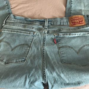 Levi’s 710 Super Skinny Jeans